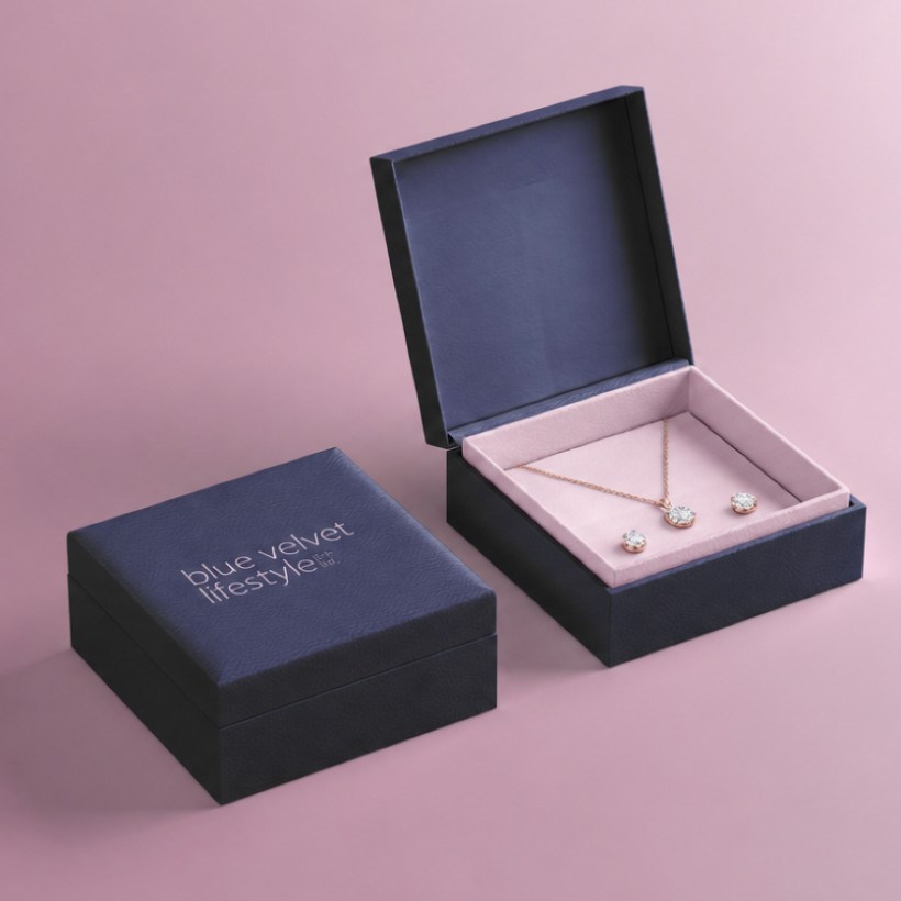 Blue Velvet Lifestyle packaging